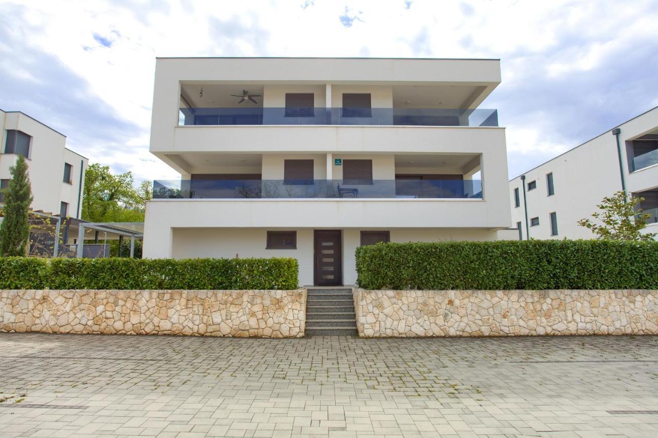 Apartment Luxury Aronia