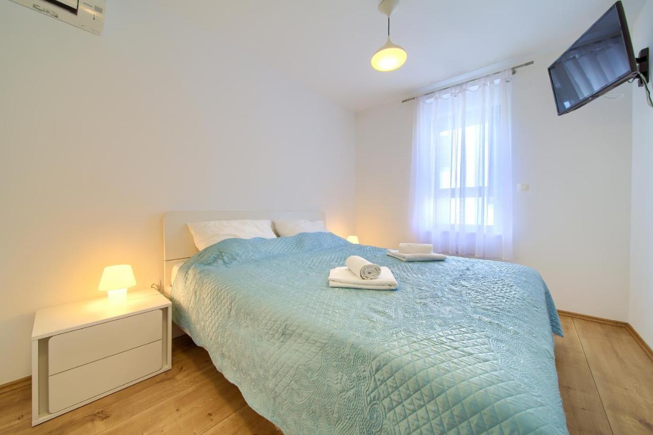 Luxury Aronia Apartment *