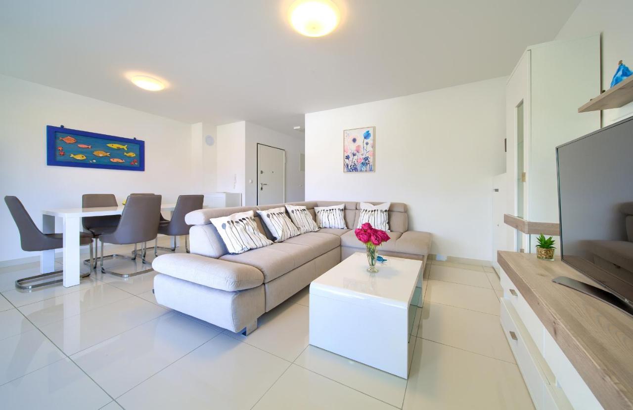 Apartment Luxury Aronia
